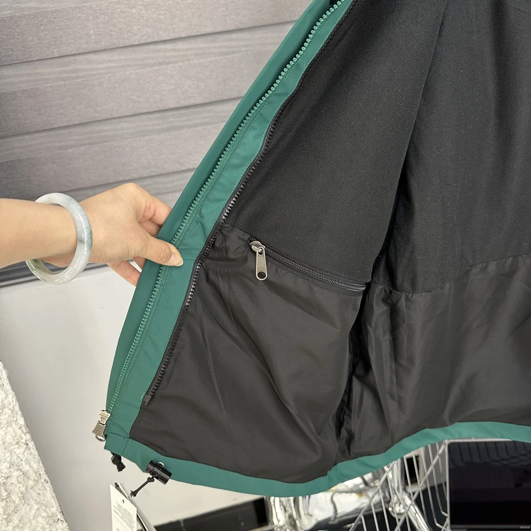 North Face puffer jacket - real photo 6