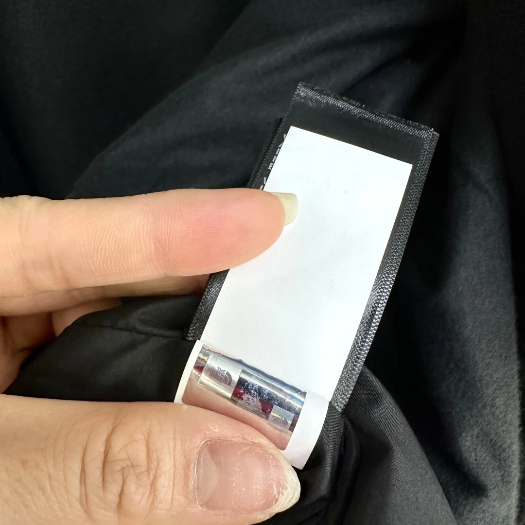 North Face puffer jacket - real photo 9