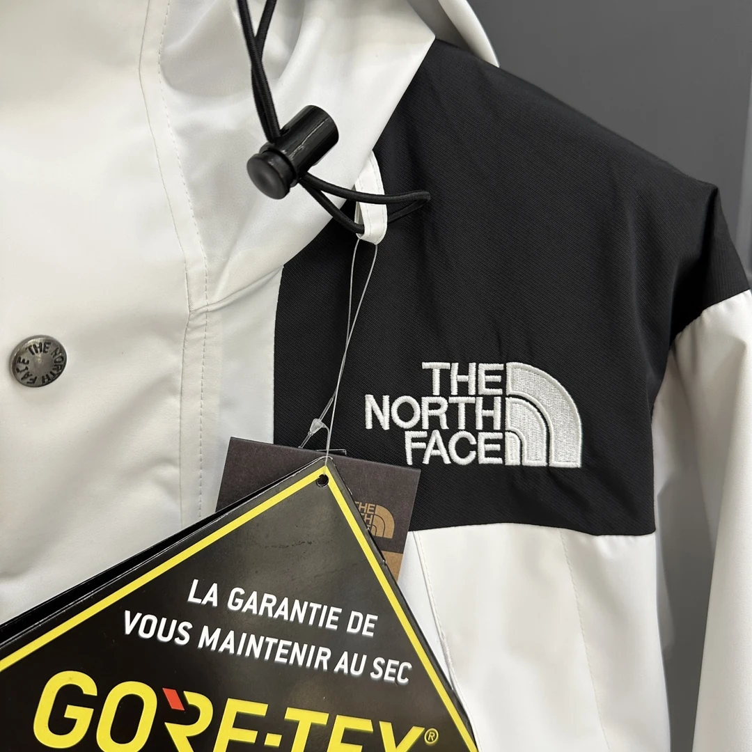 North Face puffer jacket - real photo 8