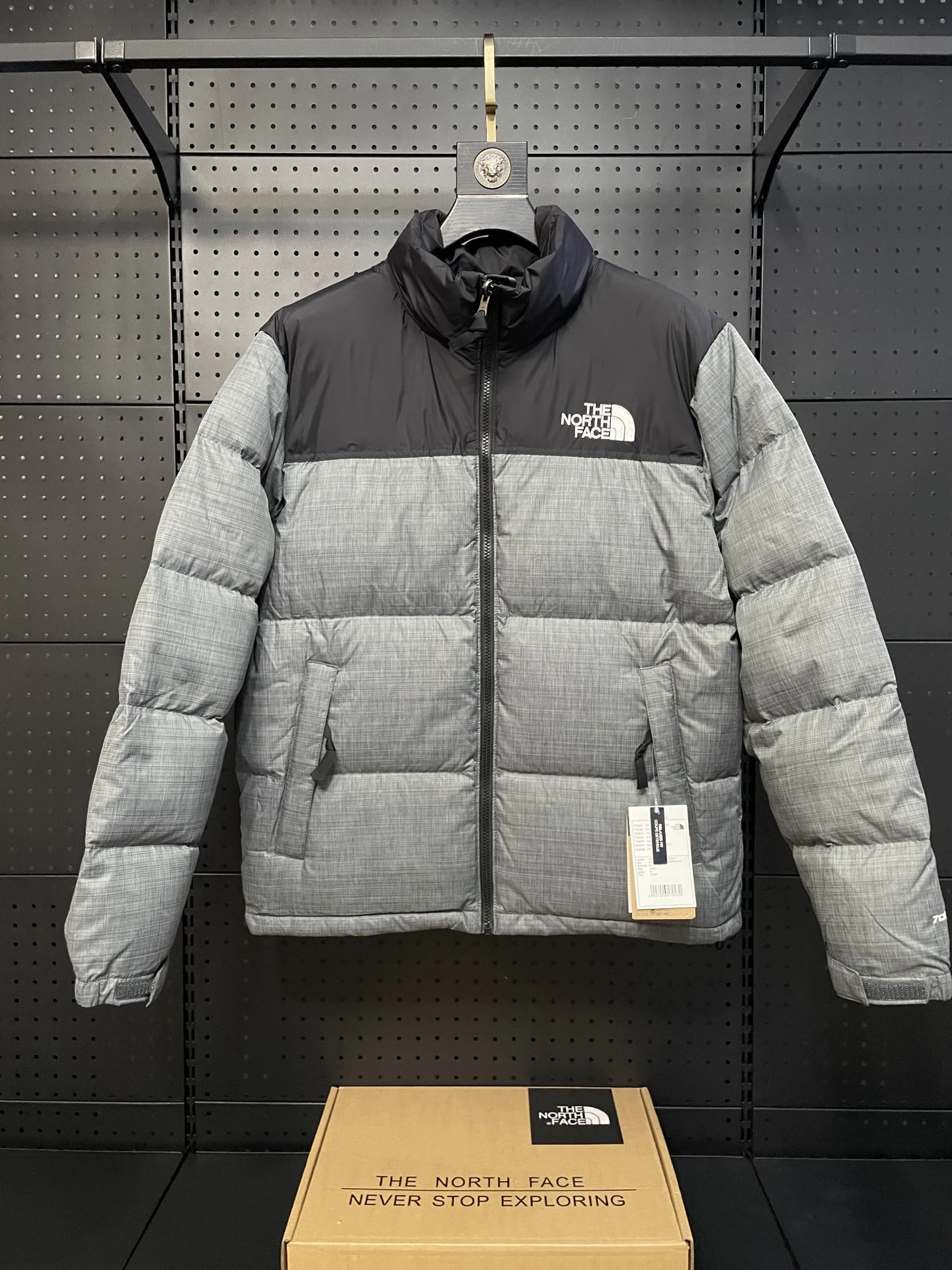North Face puffer jacket - real photo 1