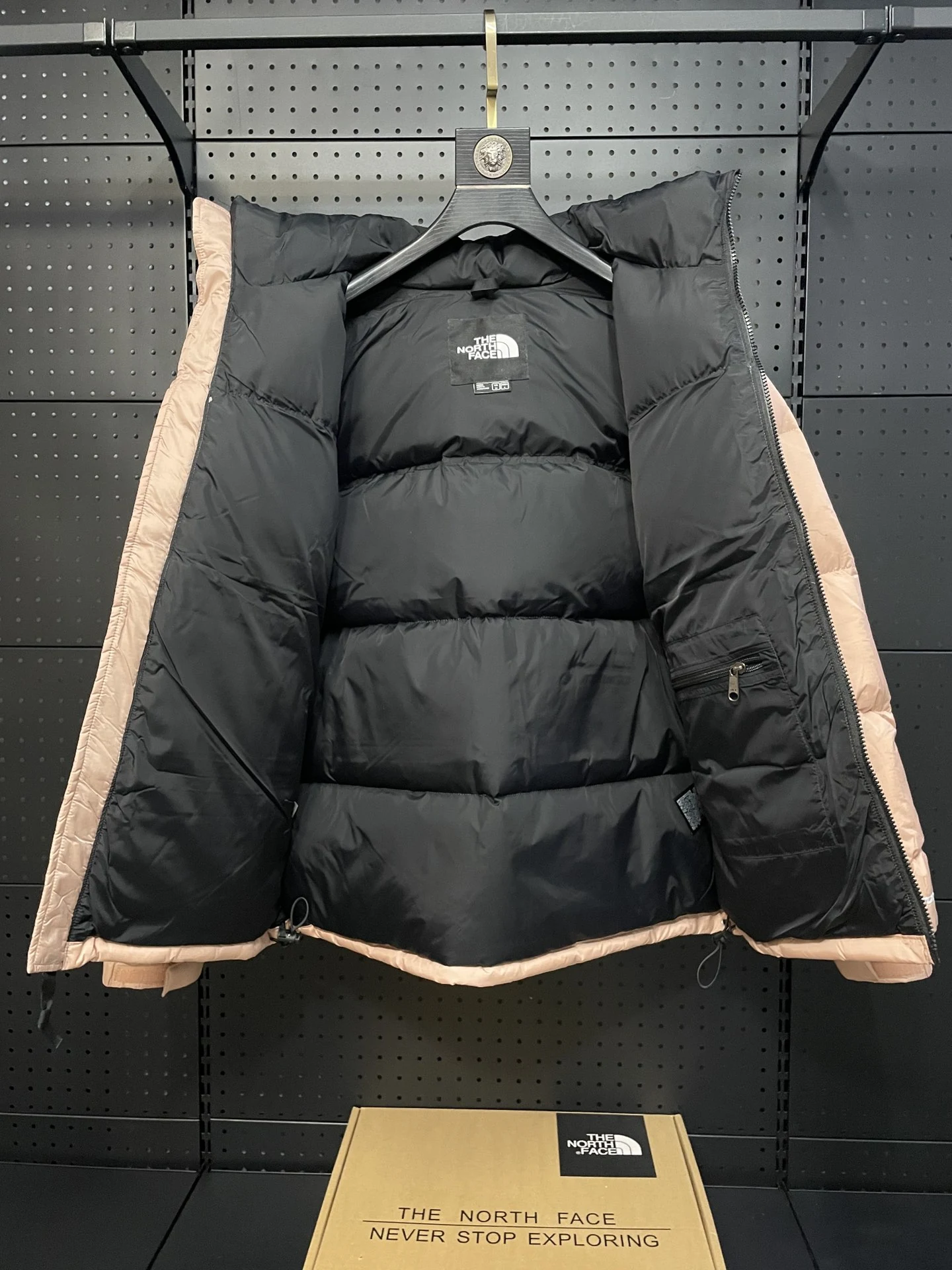 North Face puffer jacket - real photo 3