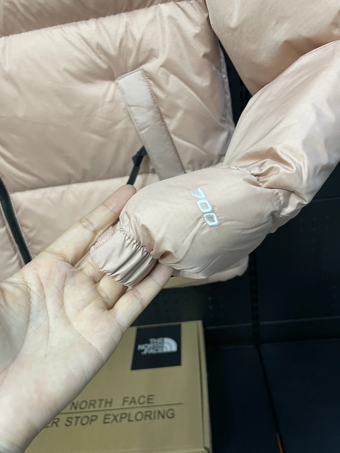 North Face puffer jacket - real photo 7