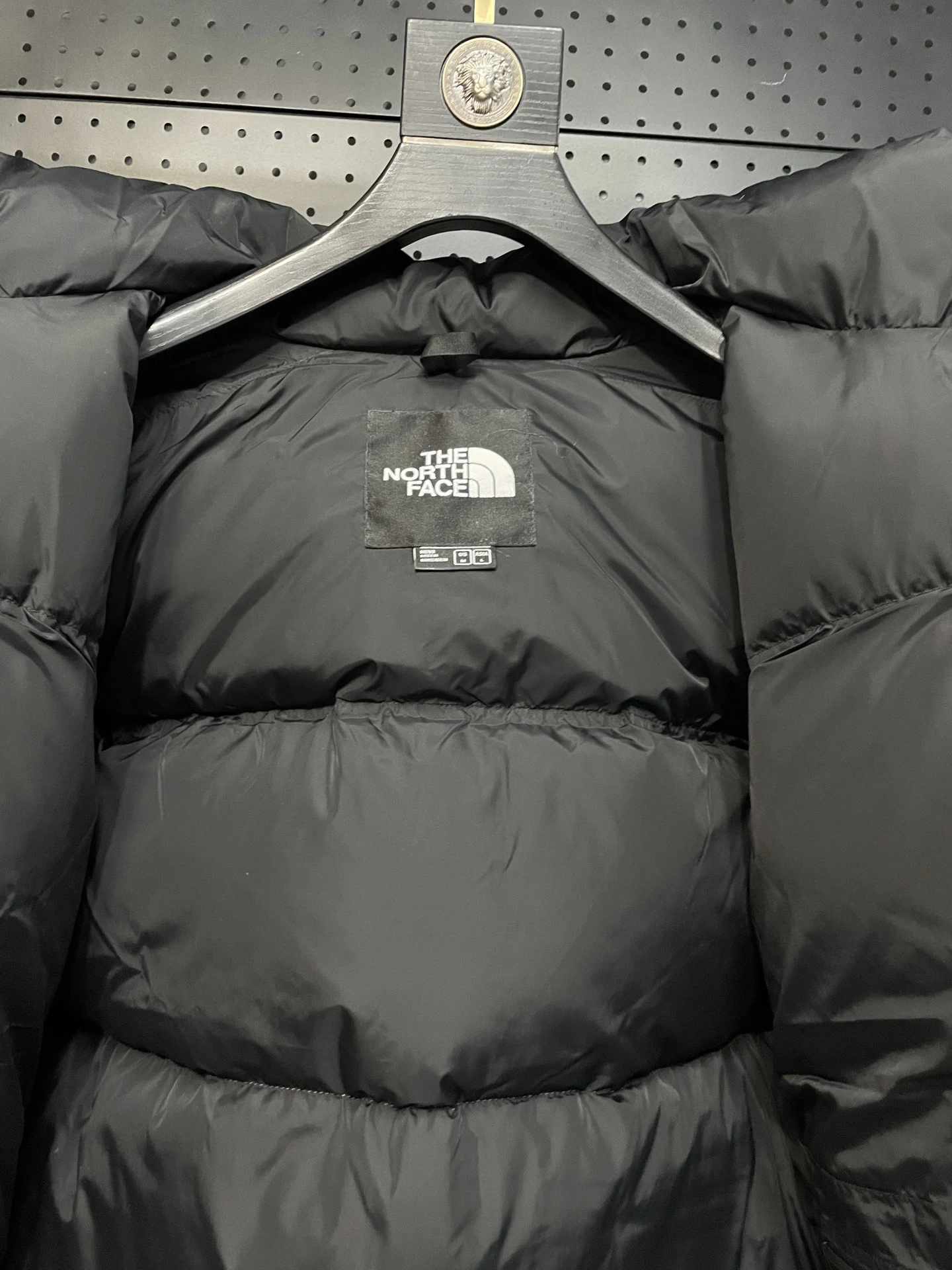 North Face puffer jacket - real photo 8