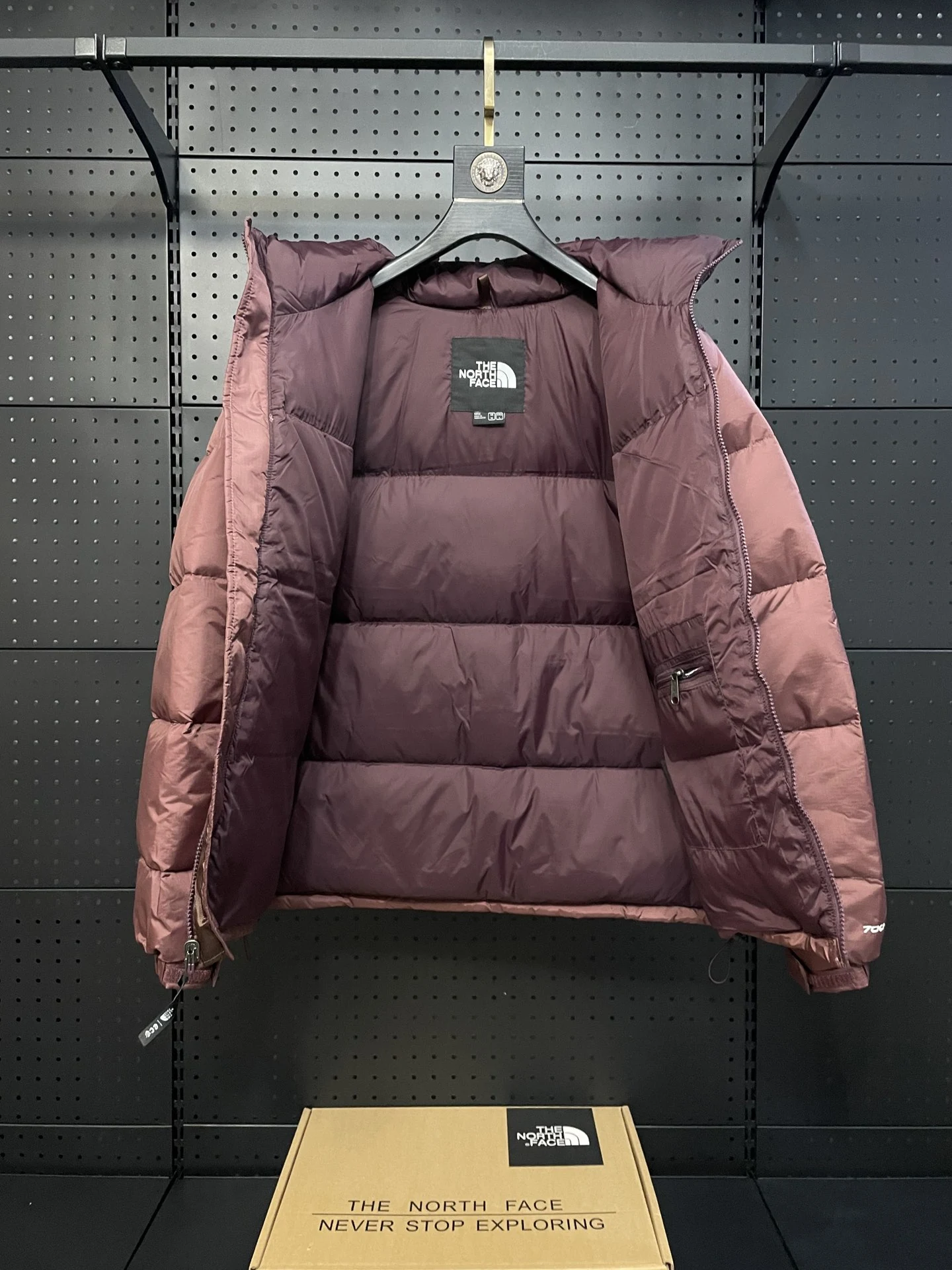 North Face puffer jacket - real photo 3