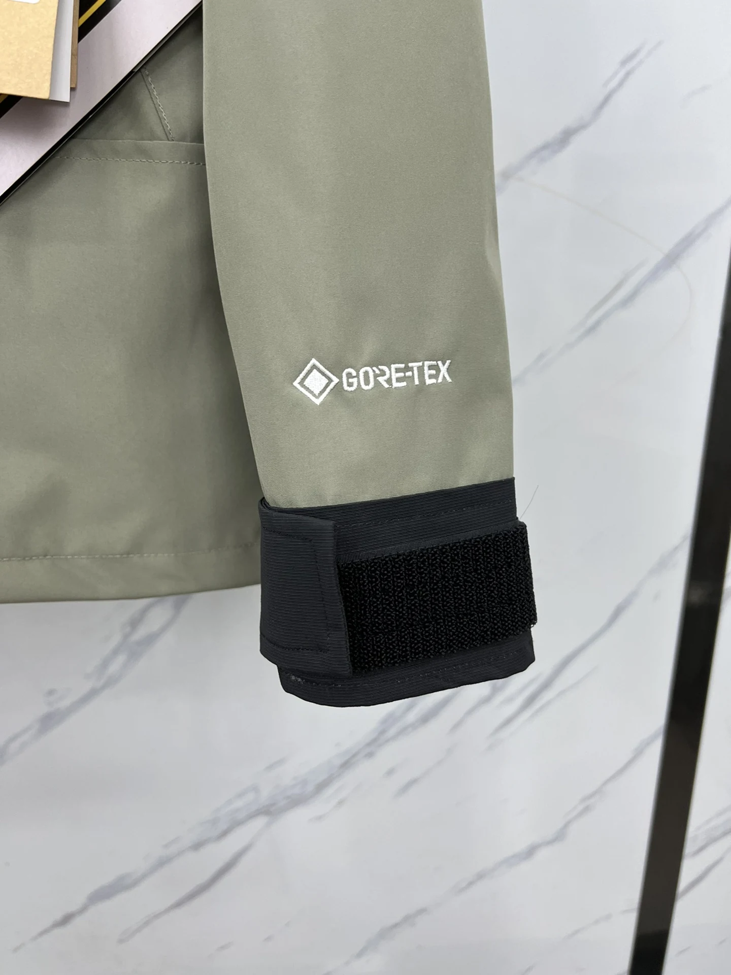 North Face puffer jacket - real photo 2