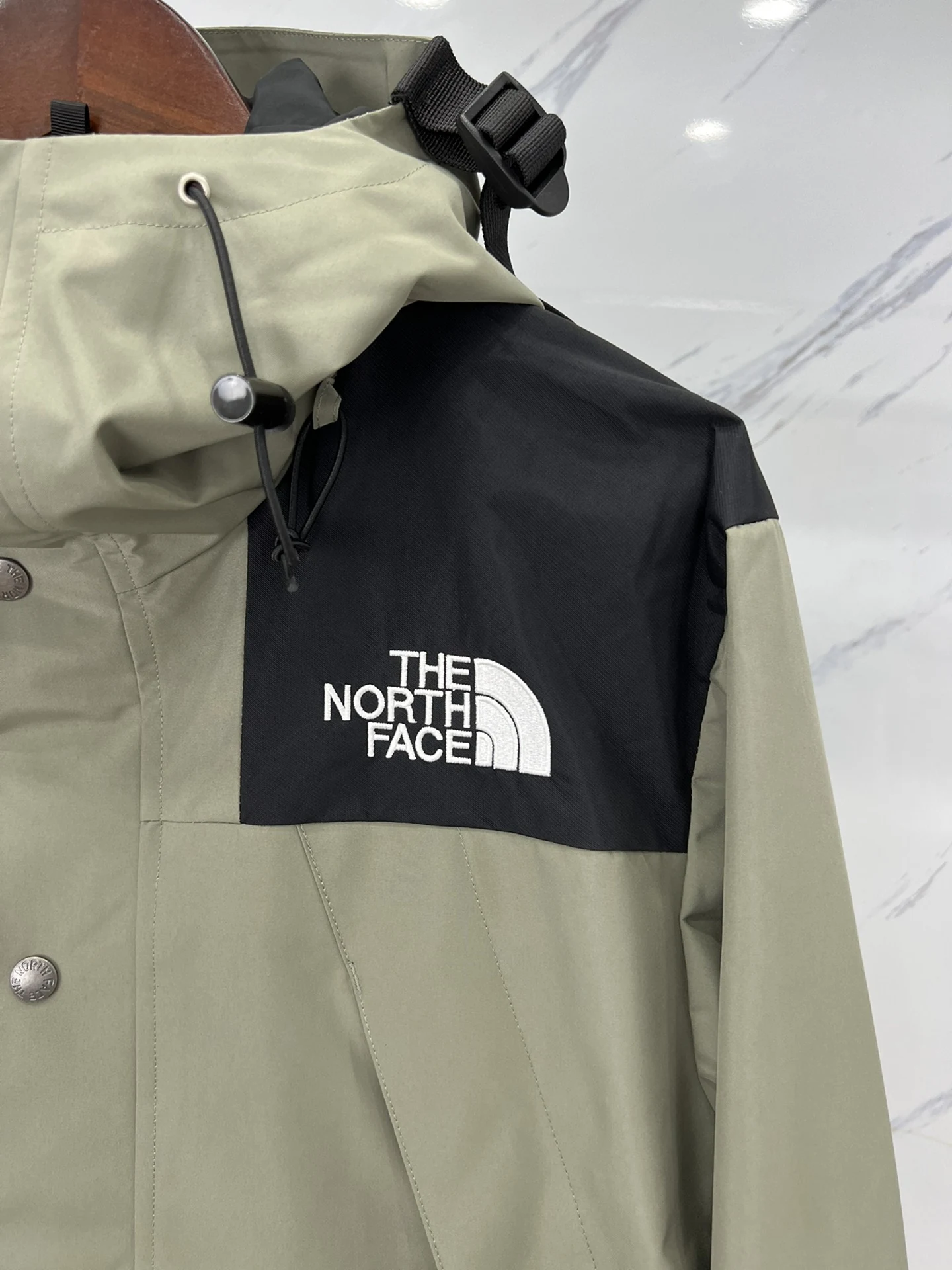 North Face puffer jacket - real photo 4