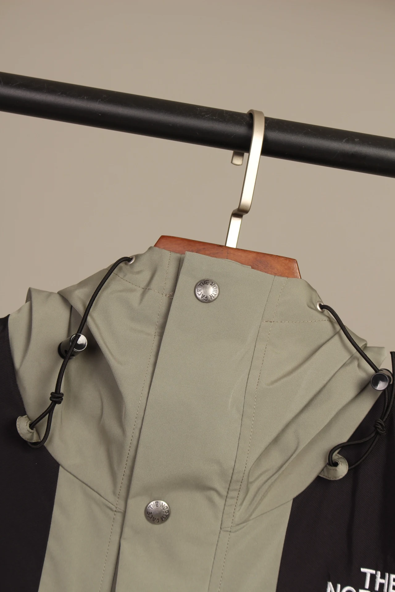North Face puffer jacket - real photo 4