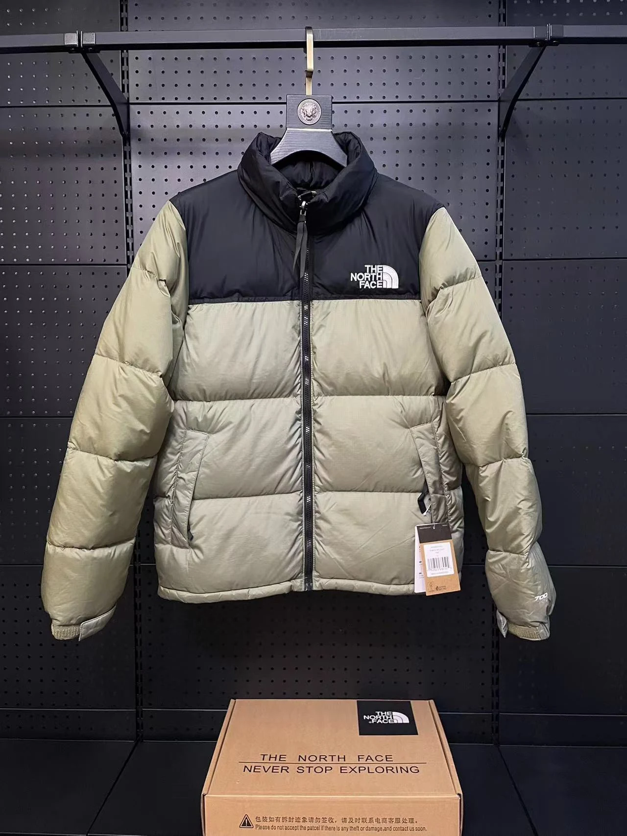 North Face puffer jacket - real photo 1