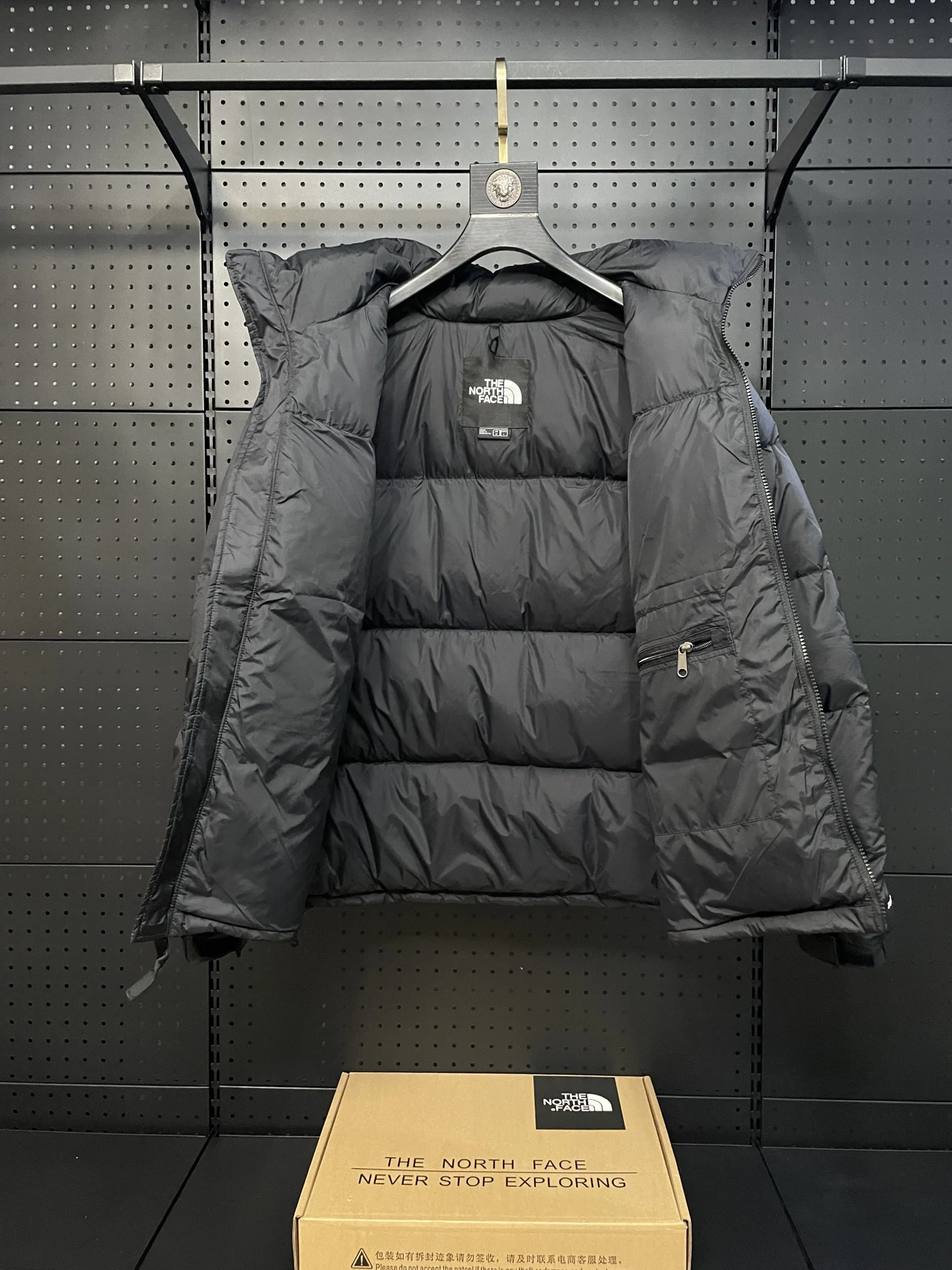 North Face puffer jacket - real photo 3