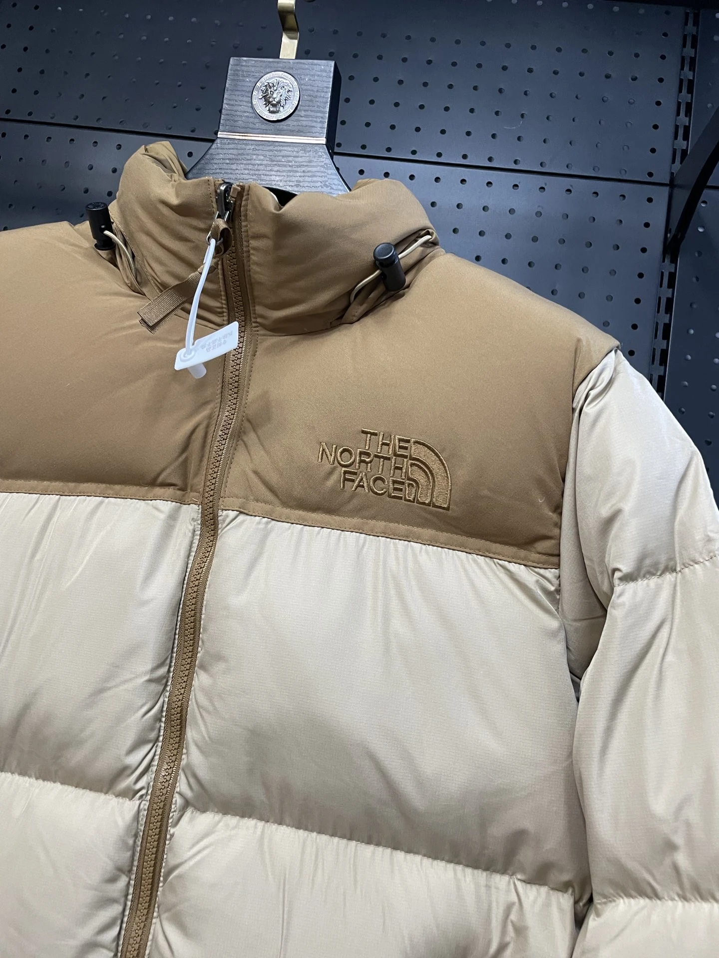 North Face puffer jacket - real photo 4