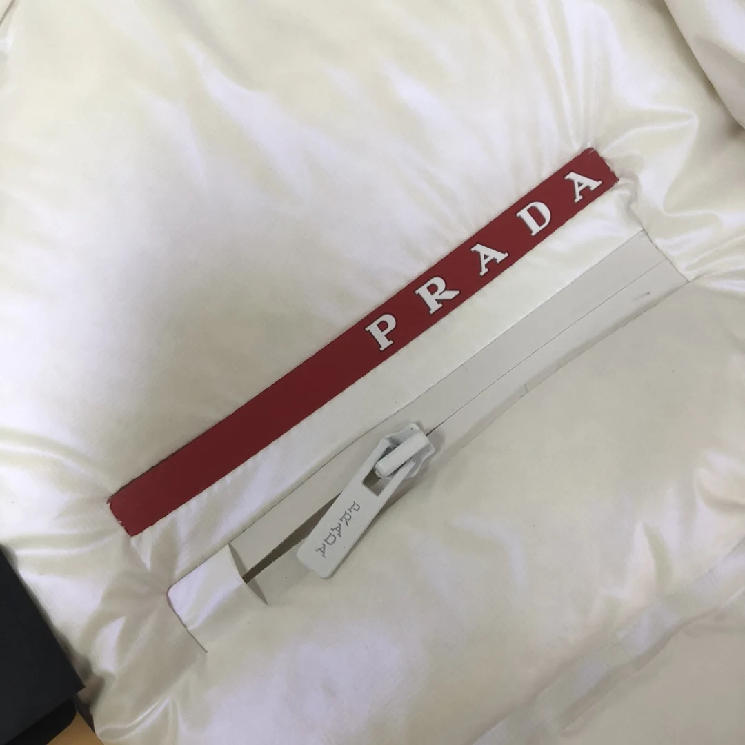 Prada puffer jacket - real photo 4