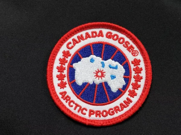 Canada Goose Black Logo Patch Down Vest - view 12