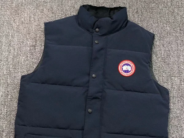 Canada Goose Black Logo Patch Down Vest - view 13