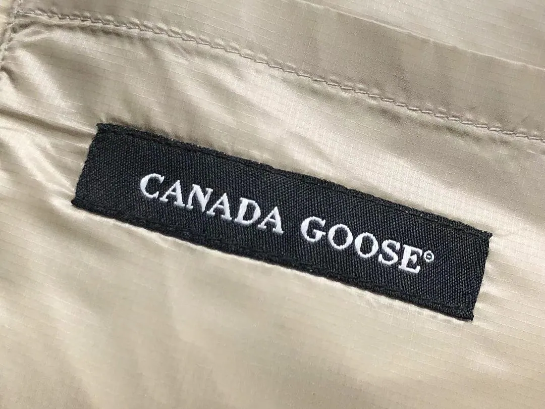 Canada Goose Black Glossy Down Vest E