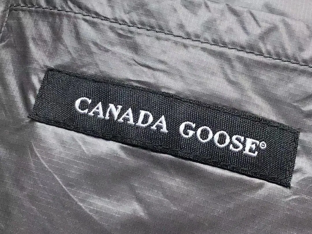 Canada Goose Black Glossy Down Vest E