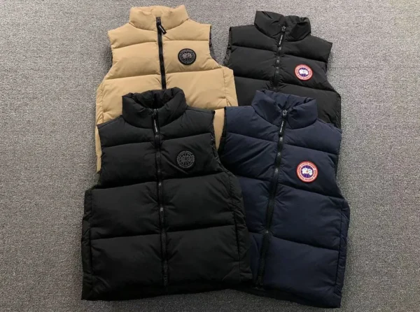 Canada Goose Navy Logo Patch Vest - view 4