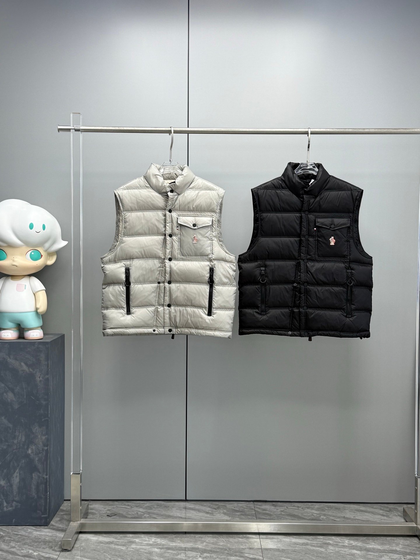 Moncler nantu puffer vest, down gilet