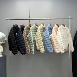 Moncler Lans short down jacket